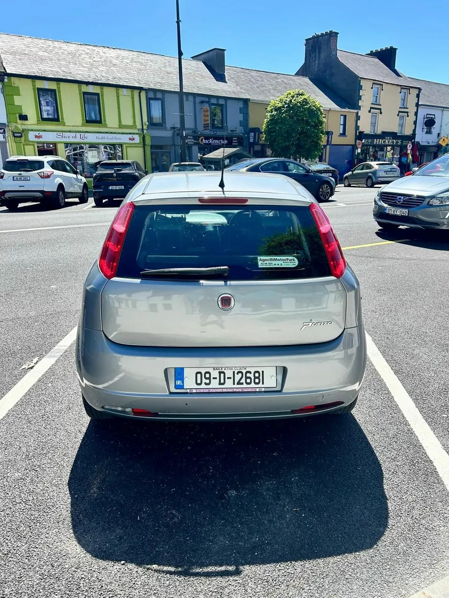 Fiat Punto 2009 - Image 2