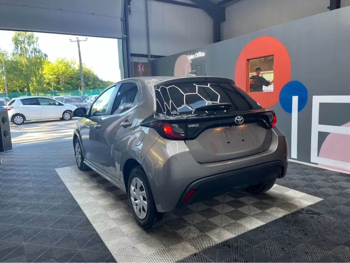 Toyota Yaris 1.0 Petrol / 35k KMs / Reverse Camer - Image 4