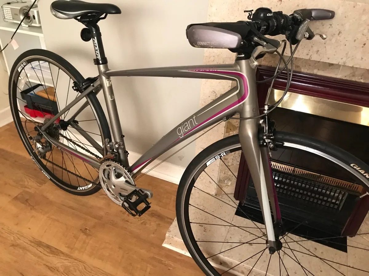 Giant Liv Dash Road Bike - Image 2