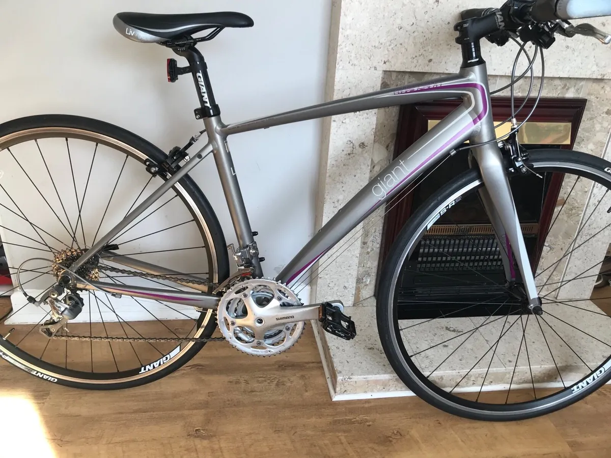 Giant Liv Dash Road Bike - Image 3
