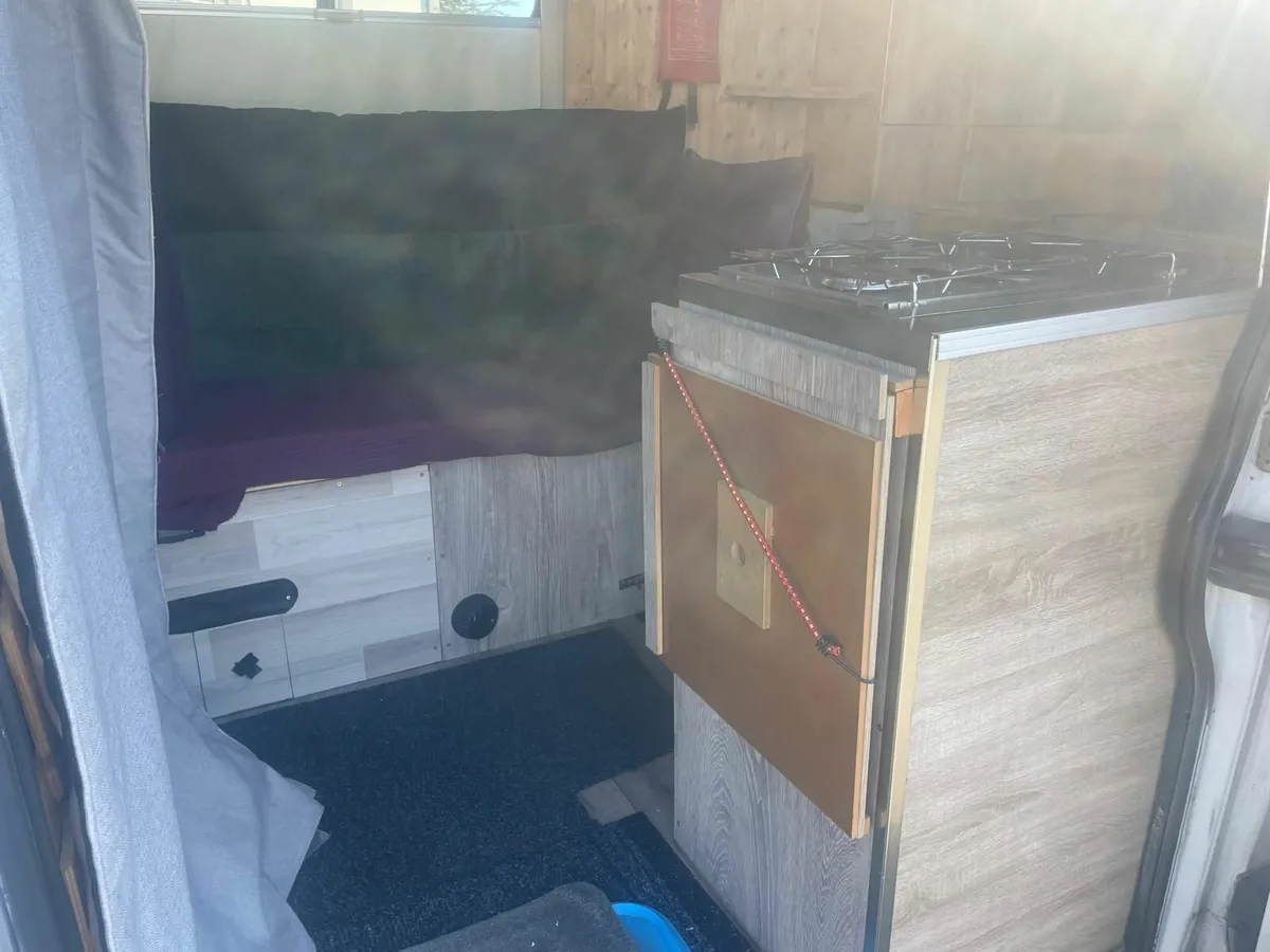 07  Off Grid Campervan - Image 4