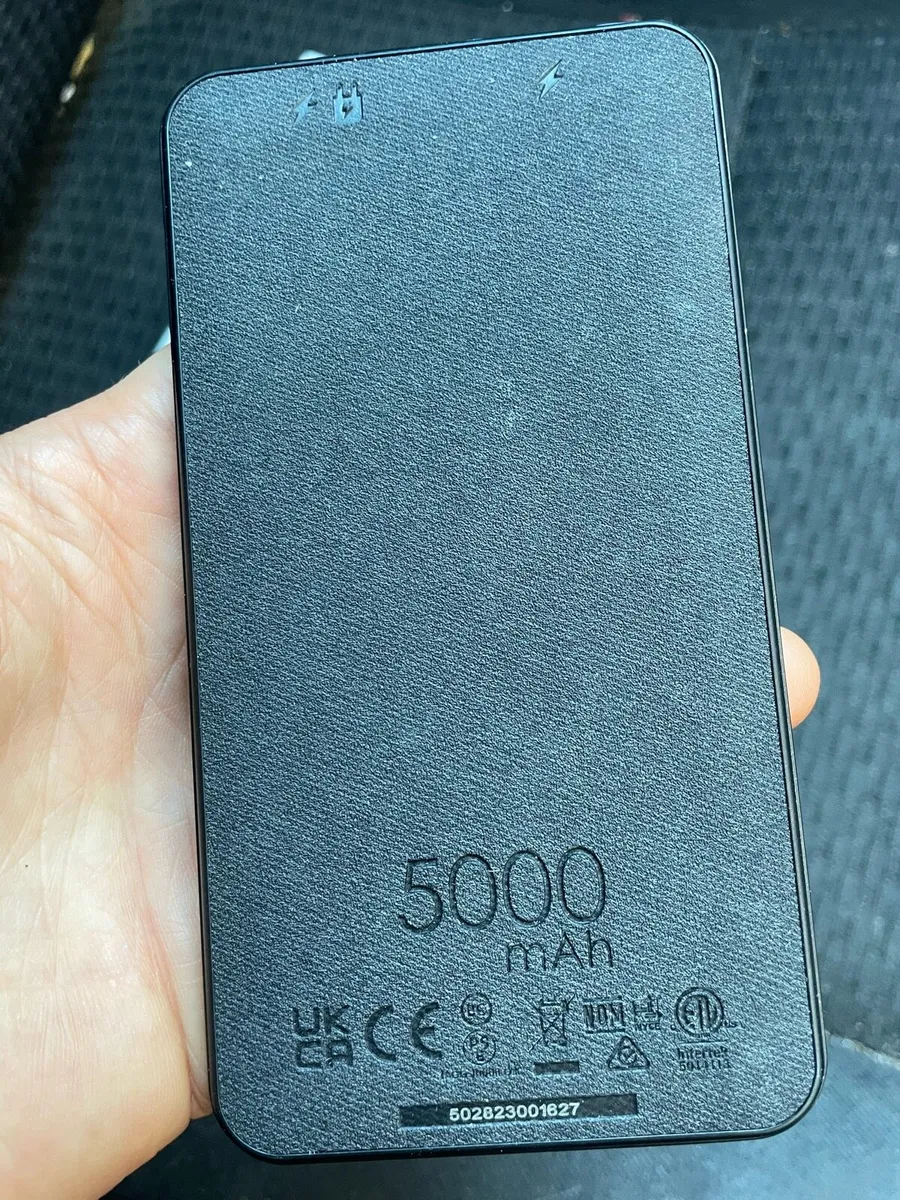 Power bank and 3 metre cable for sale - Image 3