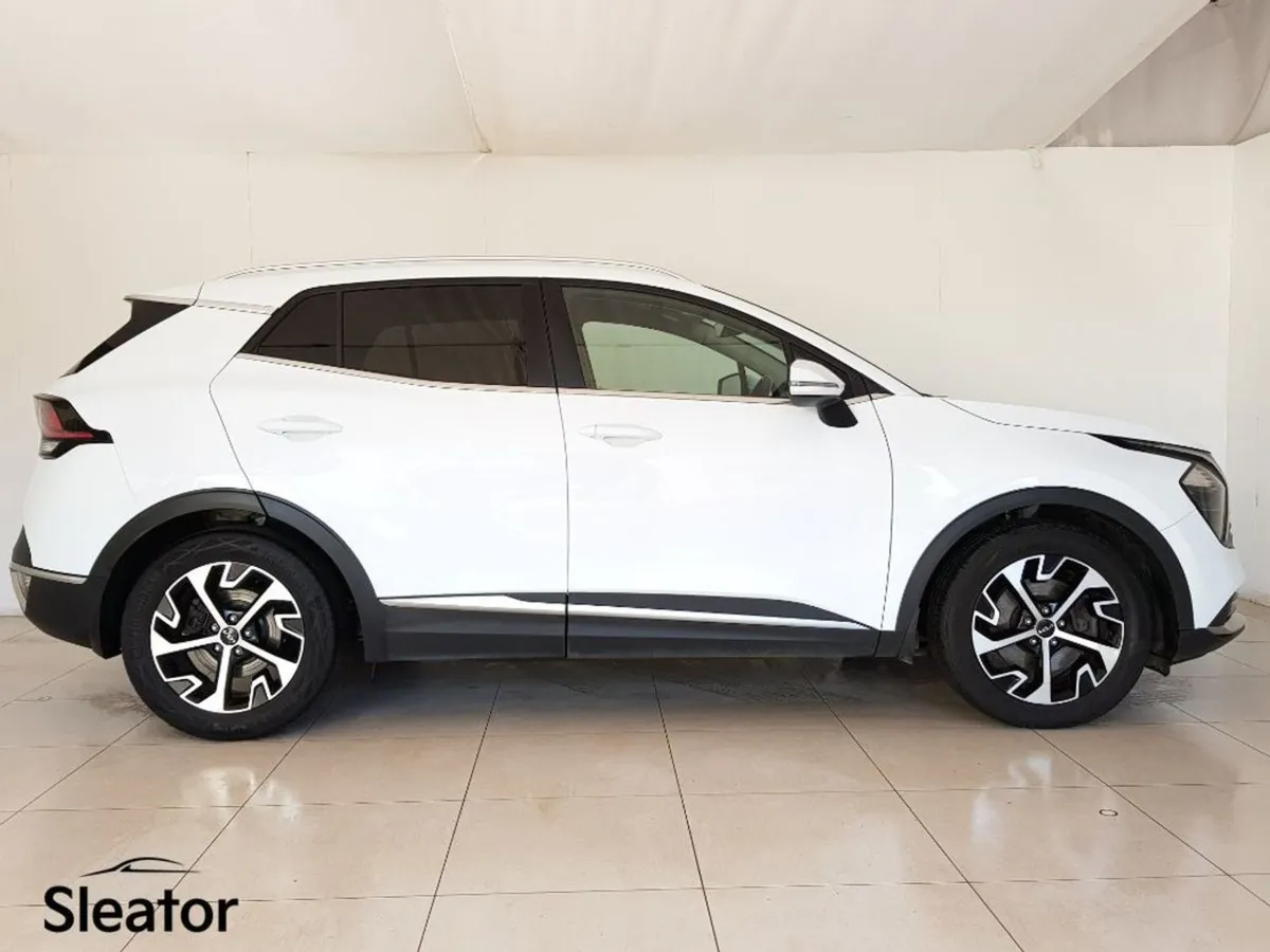 Kia Sportage Manual 5DR - Image 2