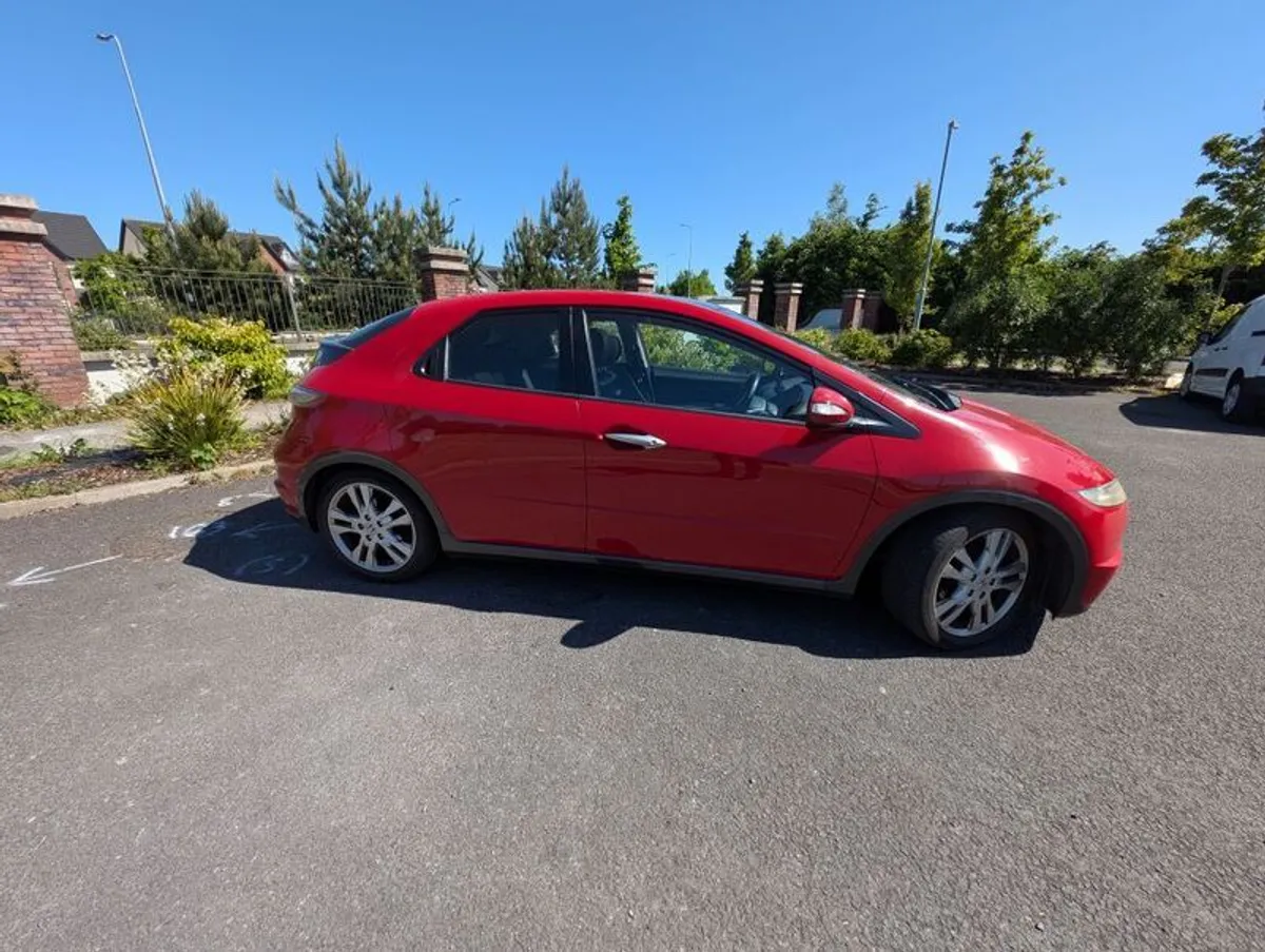 2010 Honda Civic 2.2 Diesel Hatchback - Quick Sale, Open to offers - Image 2