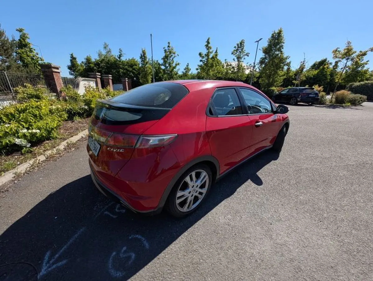 2010 Honda Civic 2.2 Diesel Hatchback - Quick Sale, Open to offers - Image 3