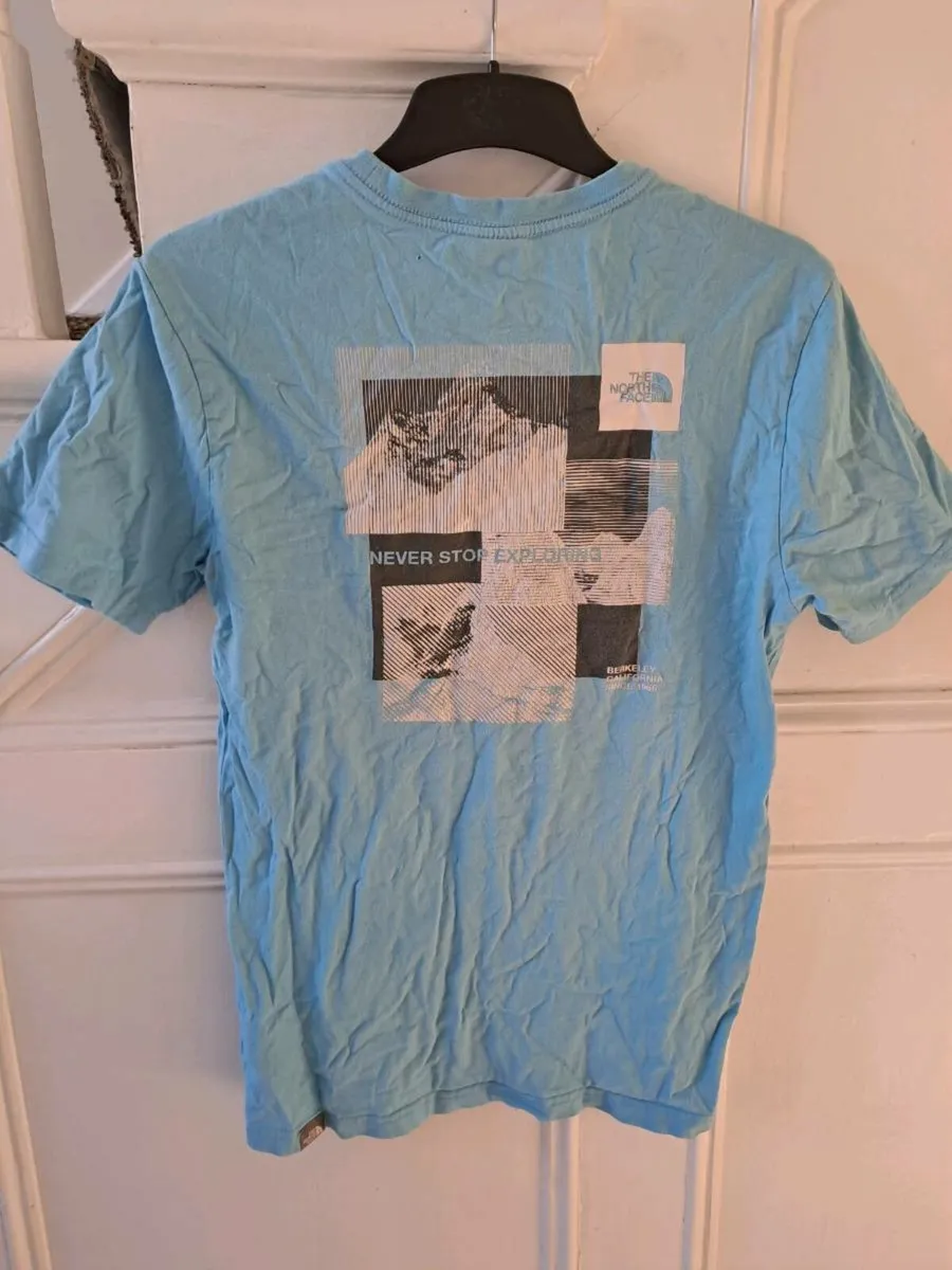 Free Te North Face Tee shirt Size S blue - Image 3