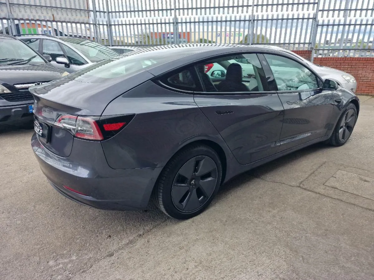 Tesla - Image 4