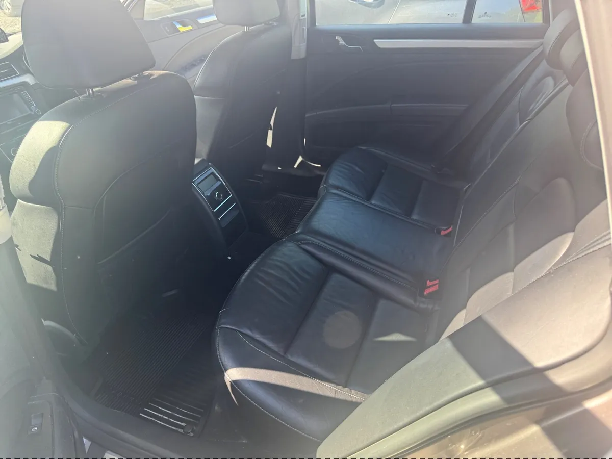 Skoda Superb 2012 - Image 3