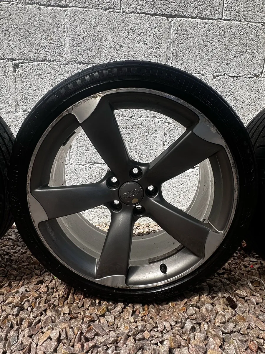 Original TTRS 19 inch - Image 4