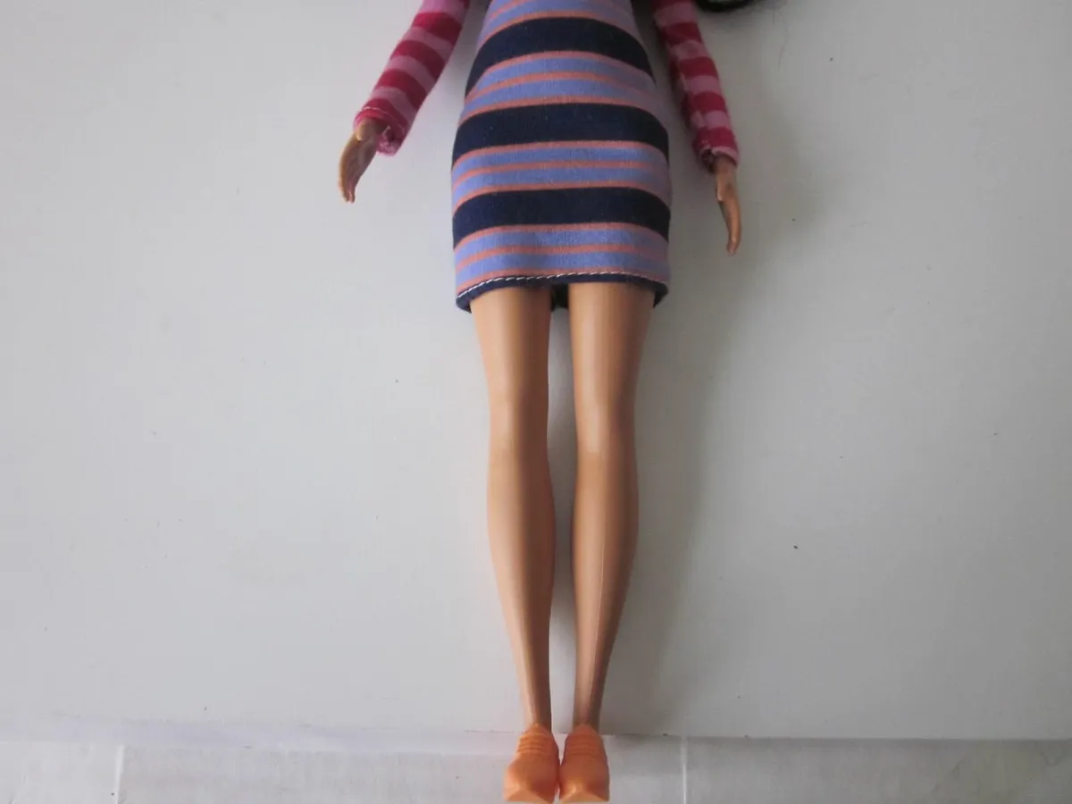 Barbie Fashionistas  Doll Long Black Hair 2019 - Image 4