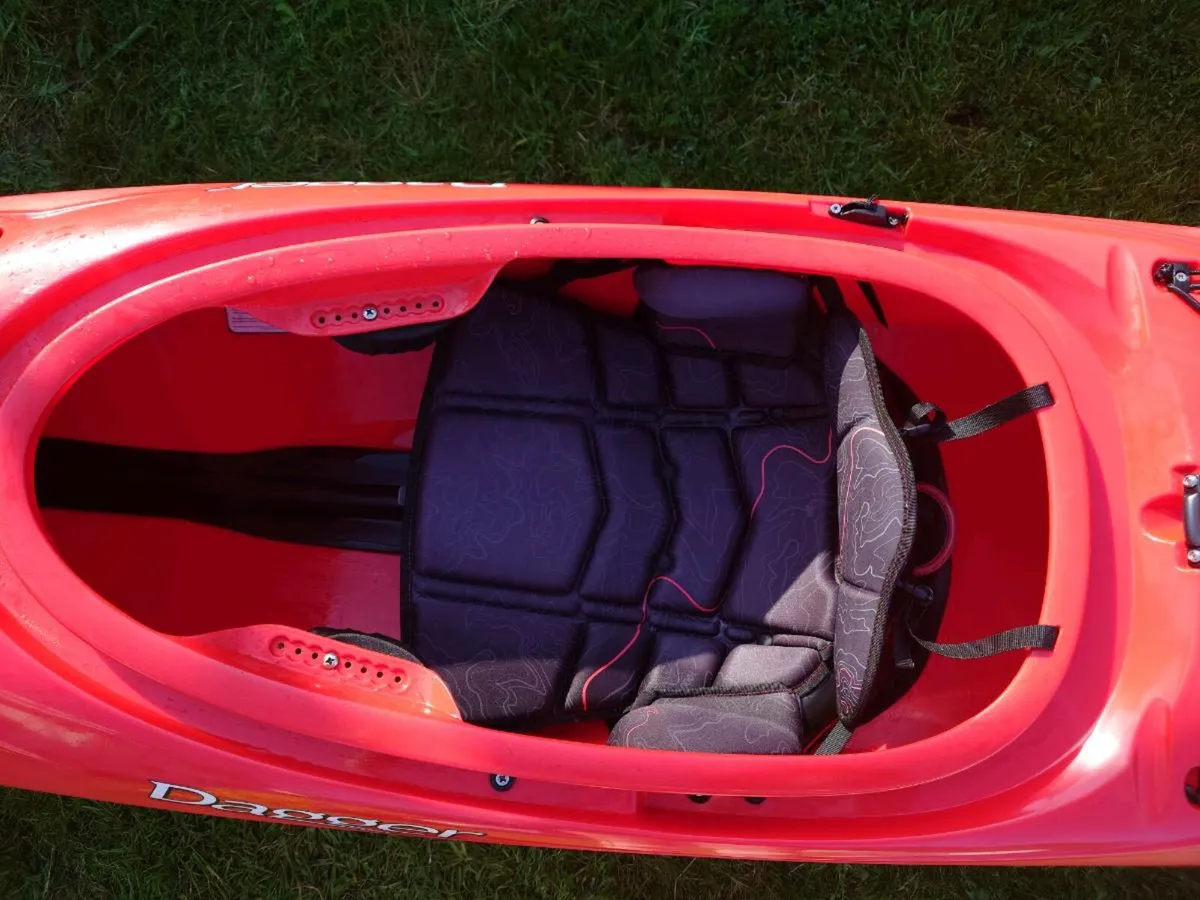Dagger Stratos 12.5   Kayak - Image 4