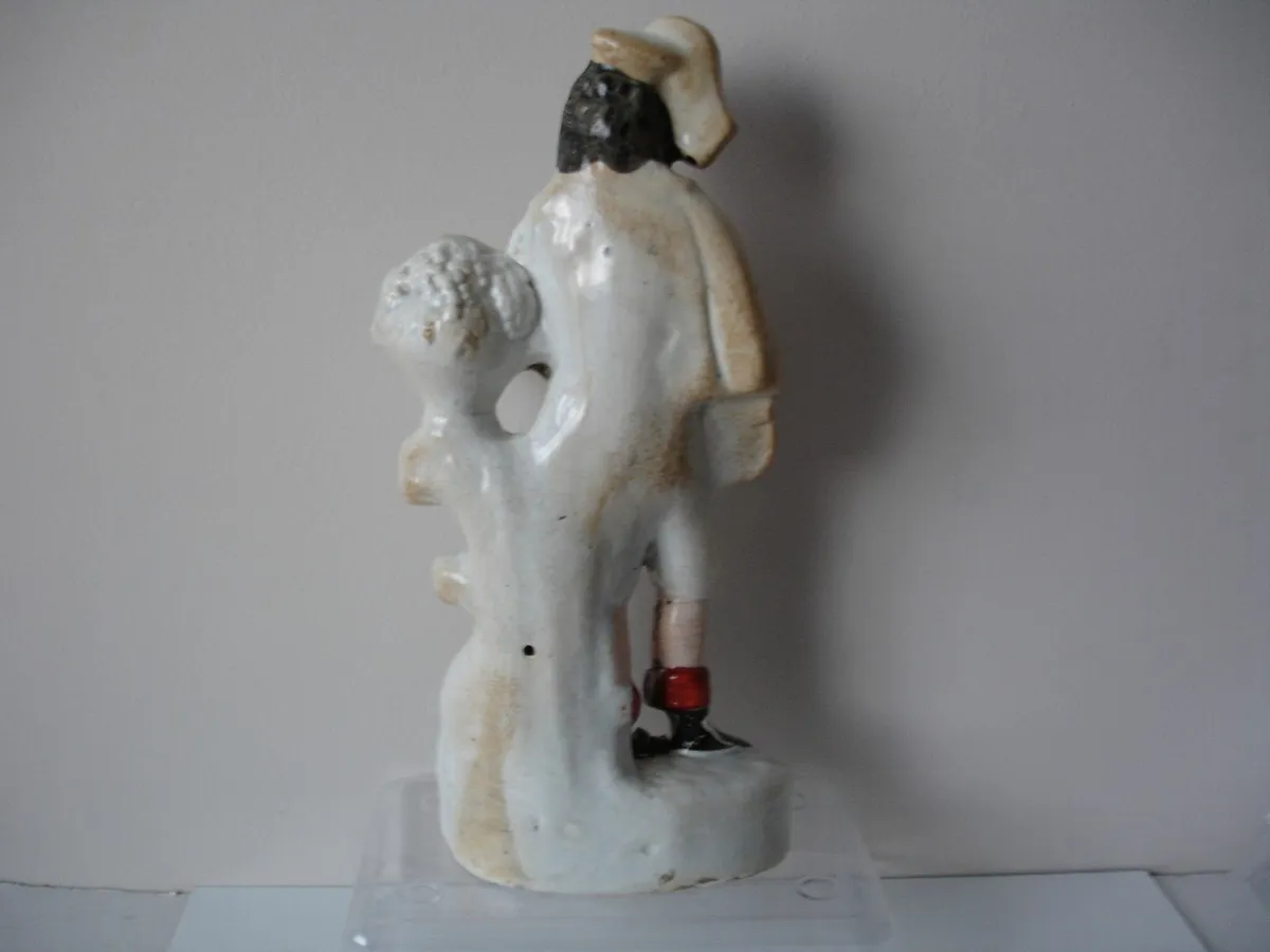 StaffordshireFigure Musician accordion/dog c. - Image 3