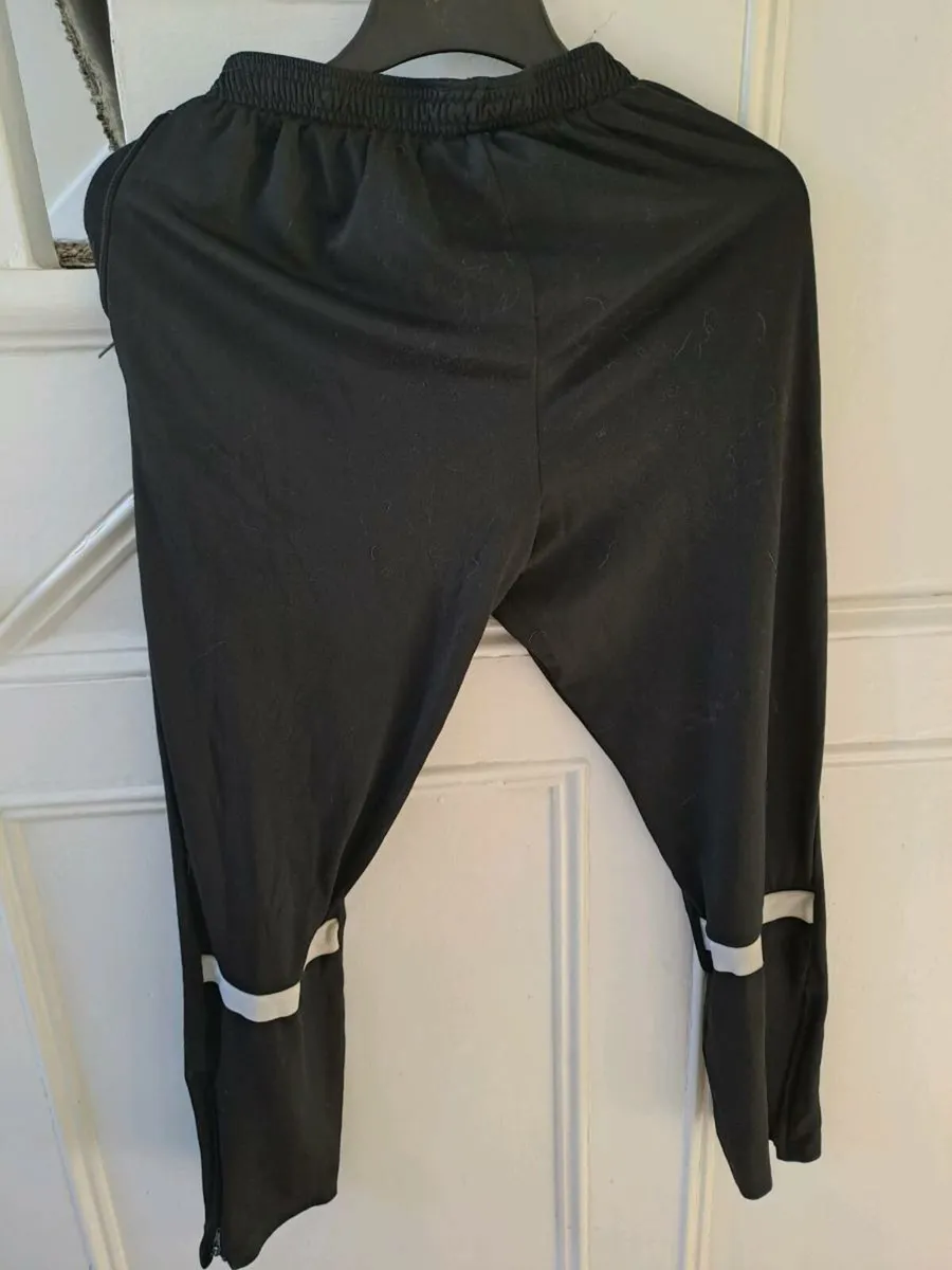 Free Nike tracksuit pants size XL black - Image 4