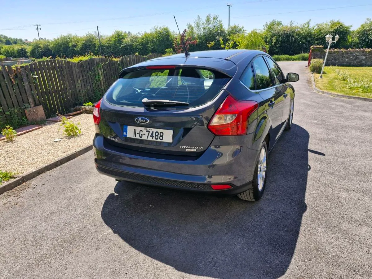 2011 ford focus Titanium - Image 3