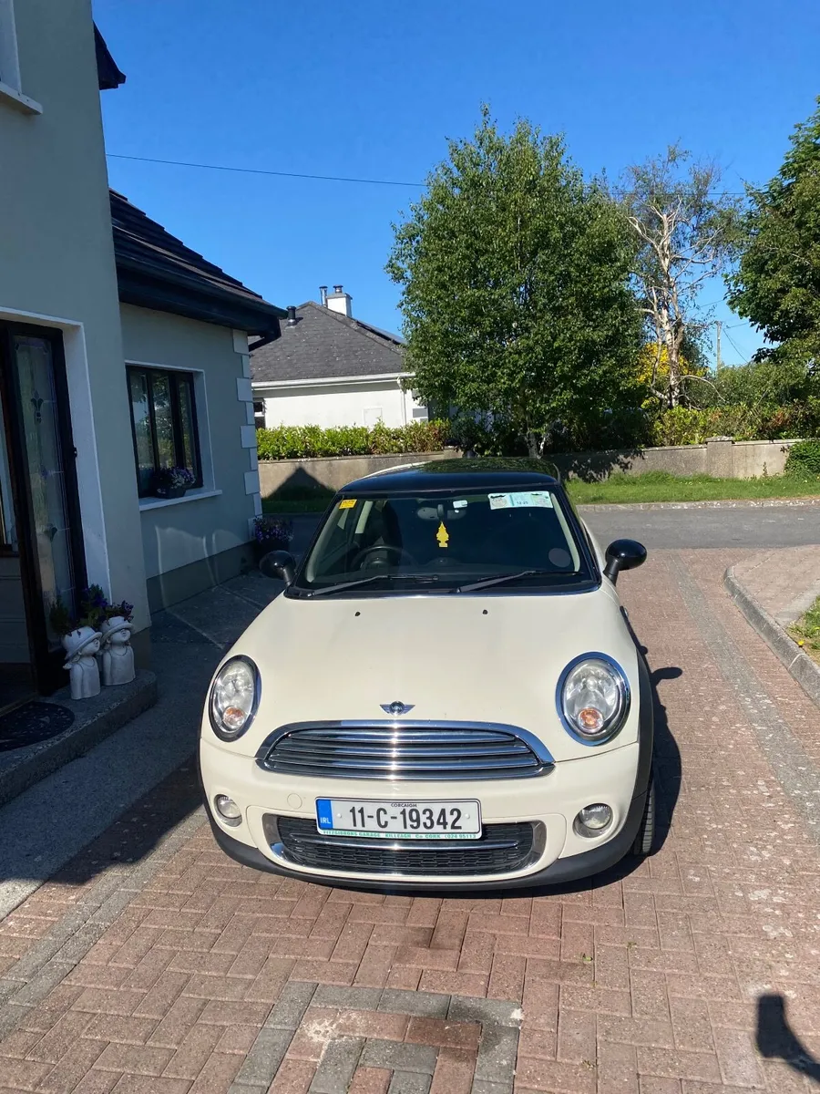Mini Cooper 2011 - Image 2