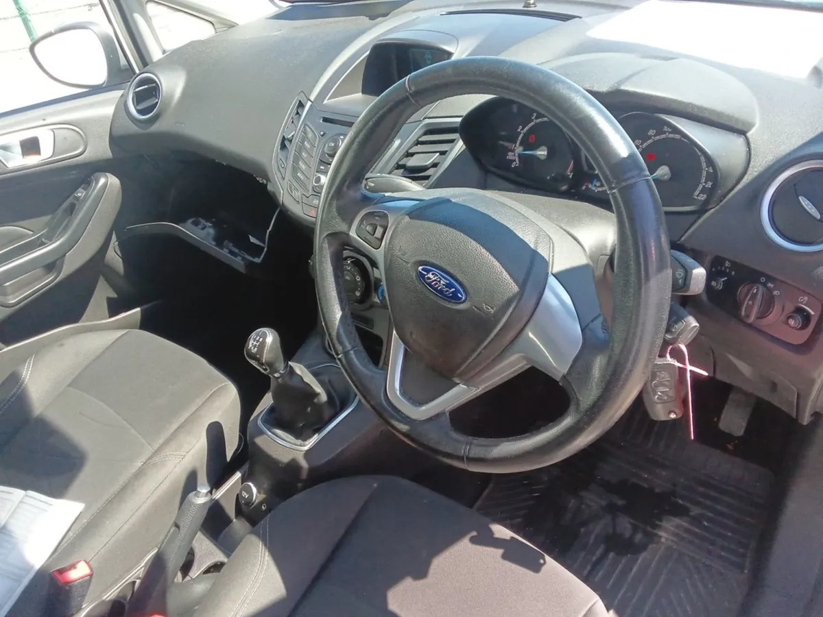 Ford Fiesta Zetec 1.25 60ps M5 - Image 4
