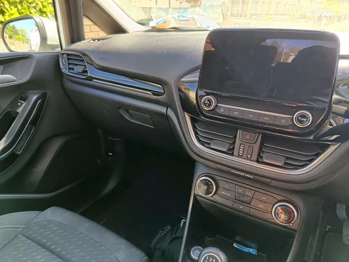 Ford fiesta - Image 3