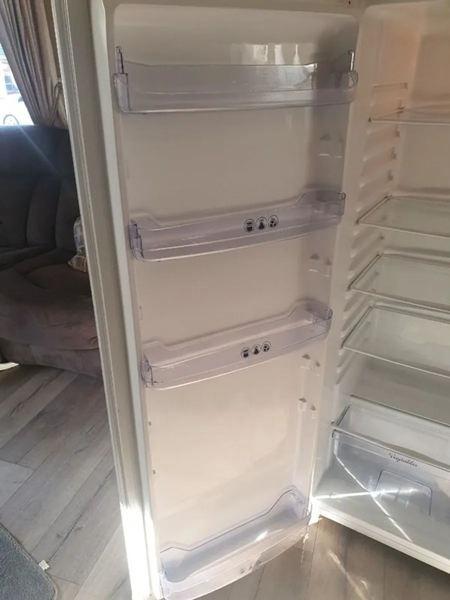 Whirlpool fridge - Image 3