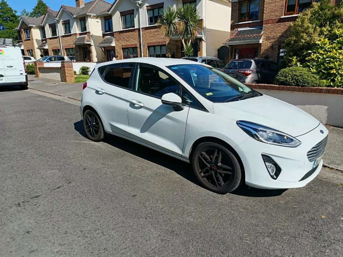 Ford fiesta - Image 4