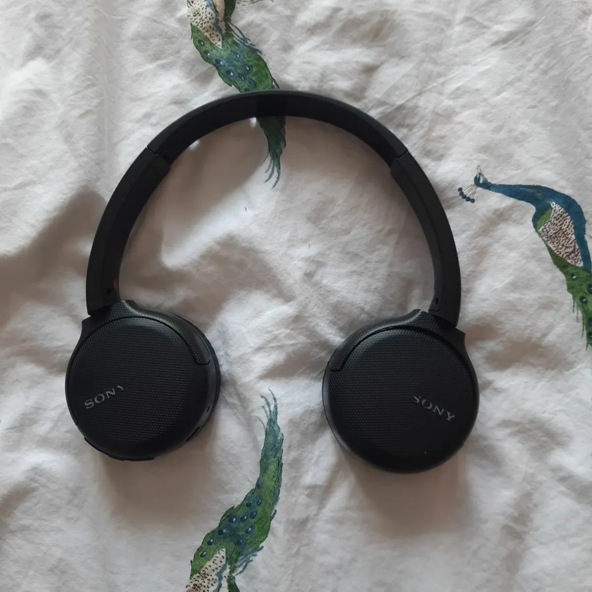 Bluetooth Headphones - Image 3
