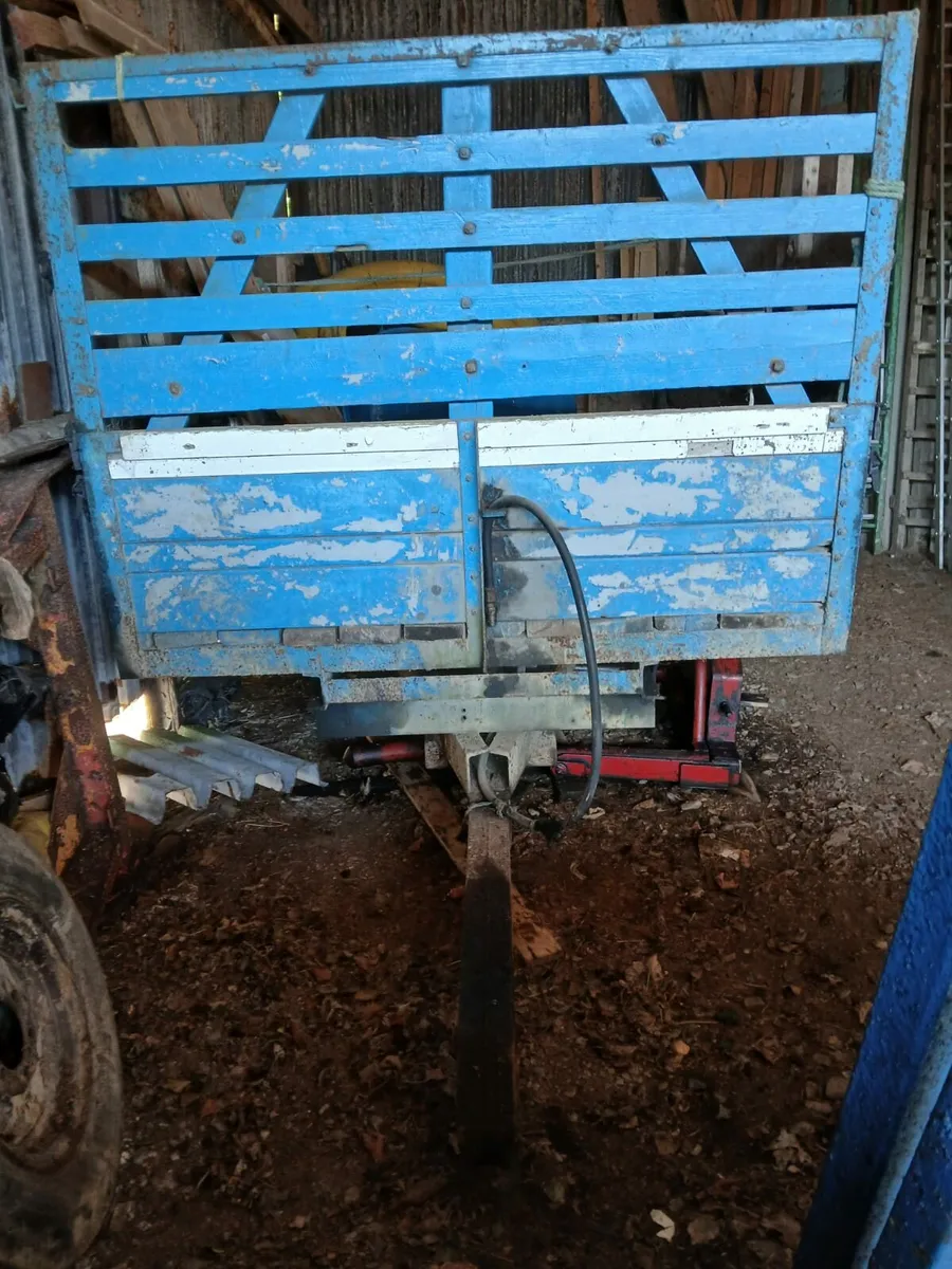 Trailer - Image 2
