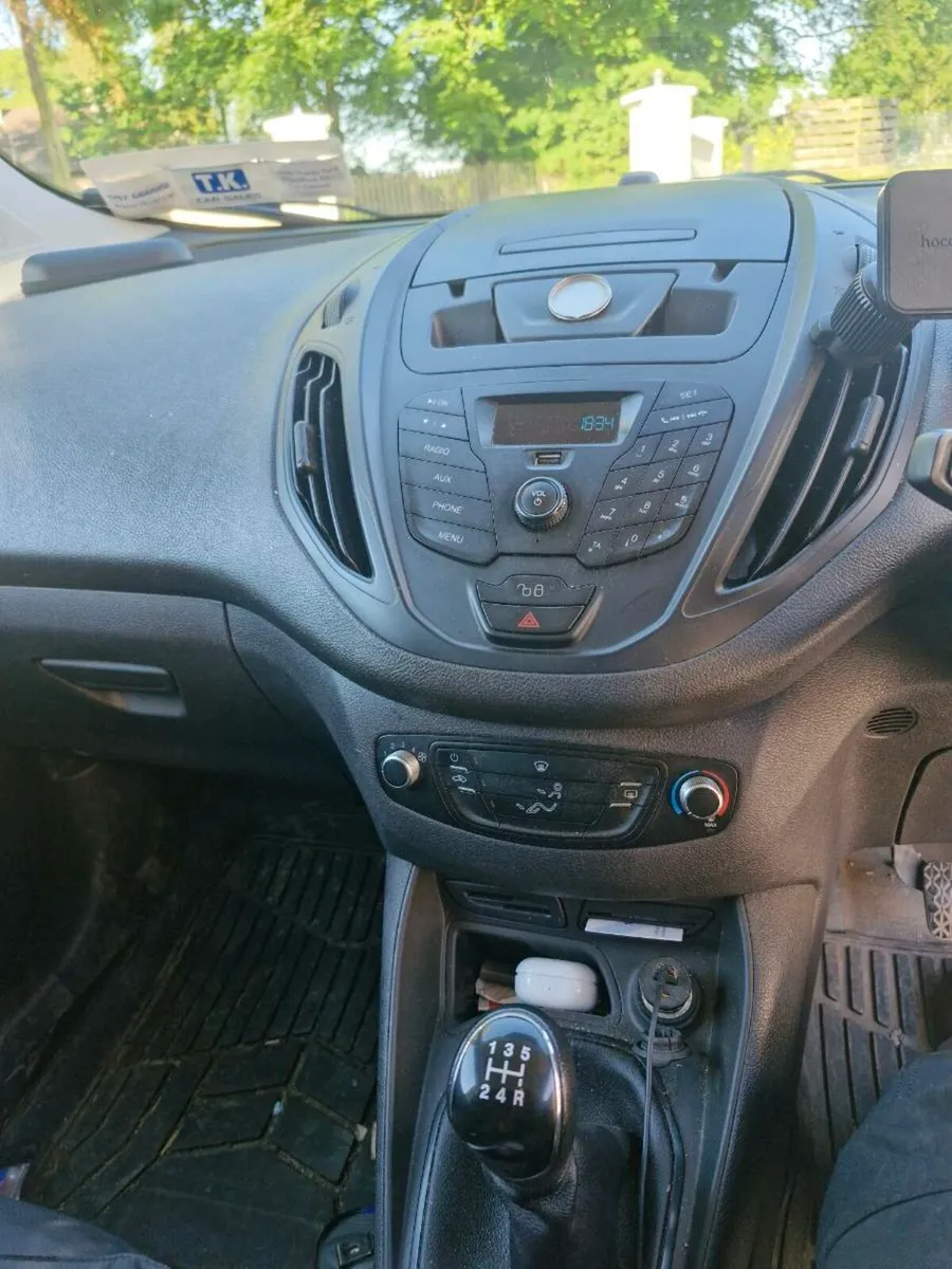 Ford courier - Image 4