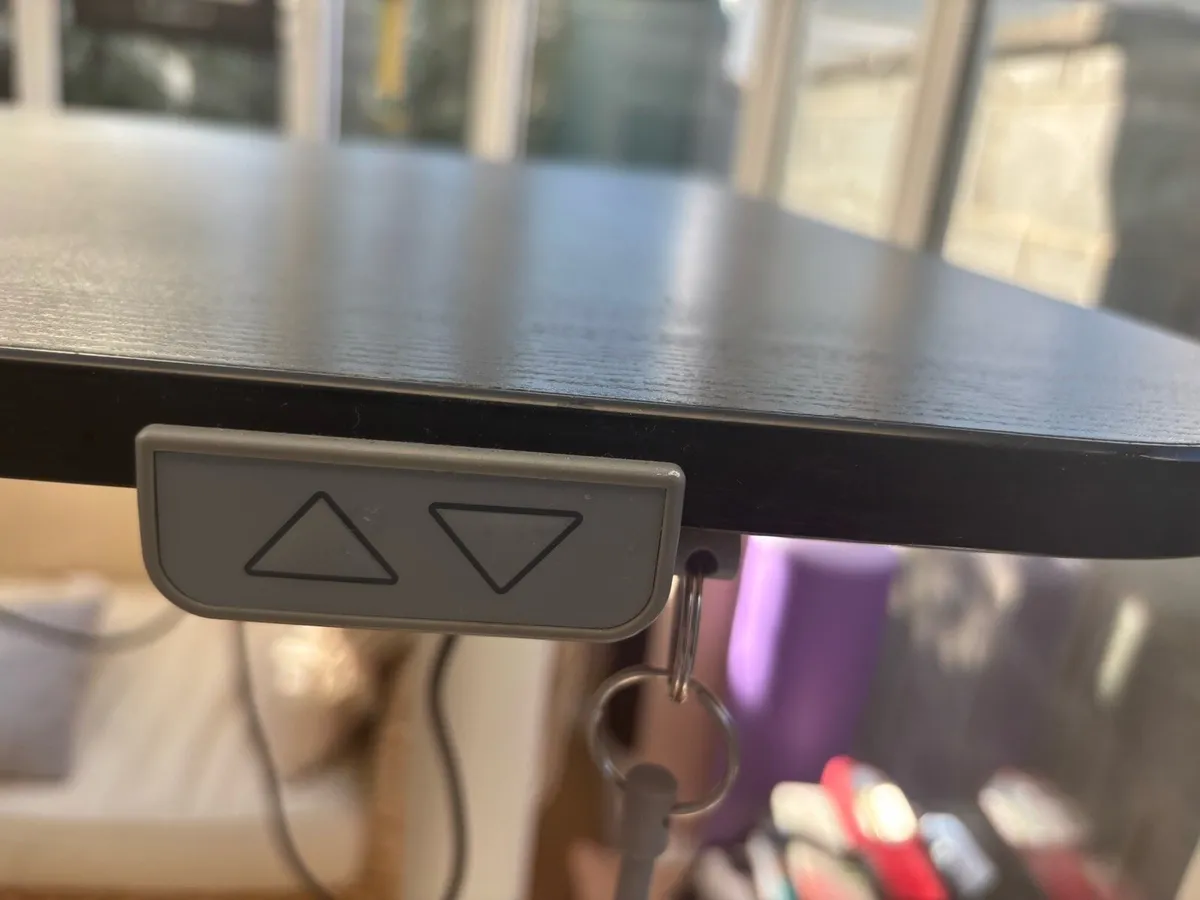 Ikea electric standing desk - Image 4