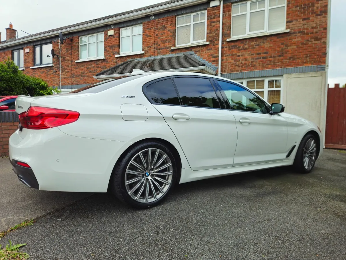 BMW 5-Series 2018 - Image 3