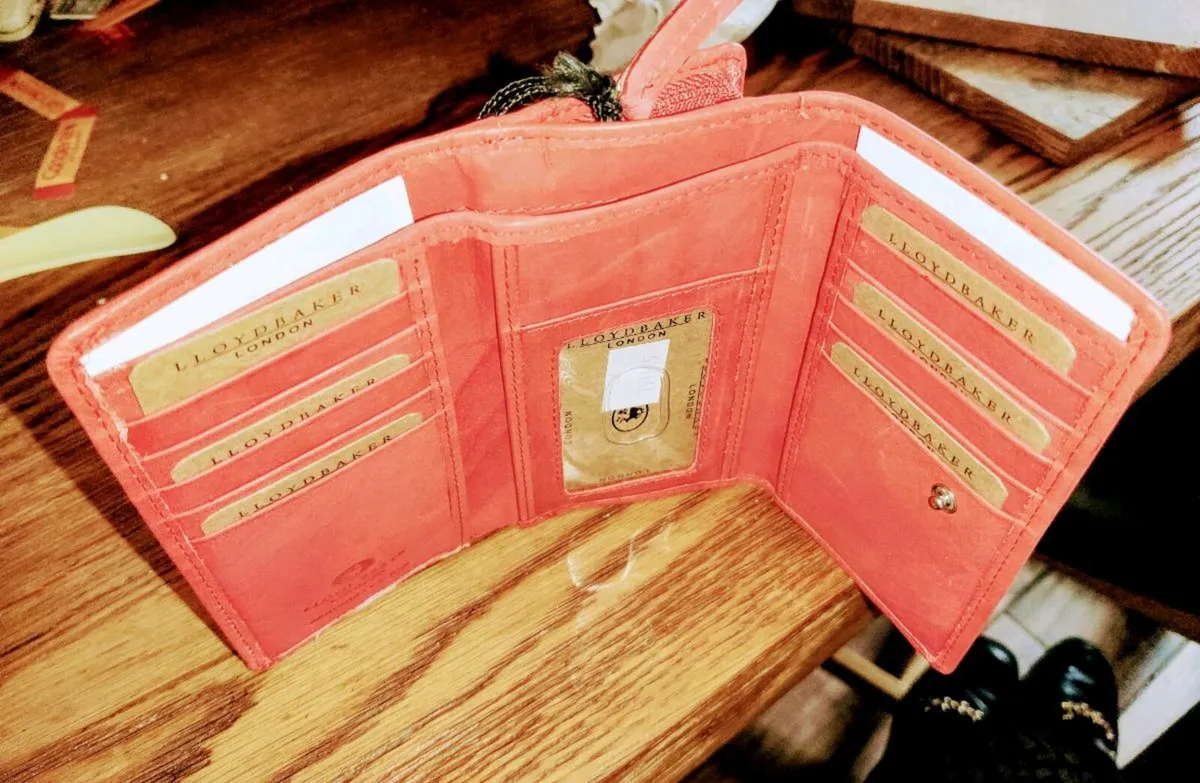 LLOYD BAKER LONDON, New Designer Wallet/Purse ! - Image 2