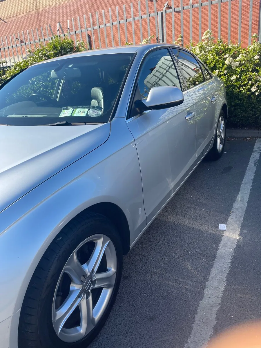 An Automatic, low mileage Audi A4 131 for Sale - Image 4