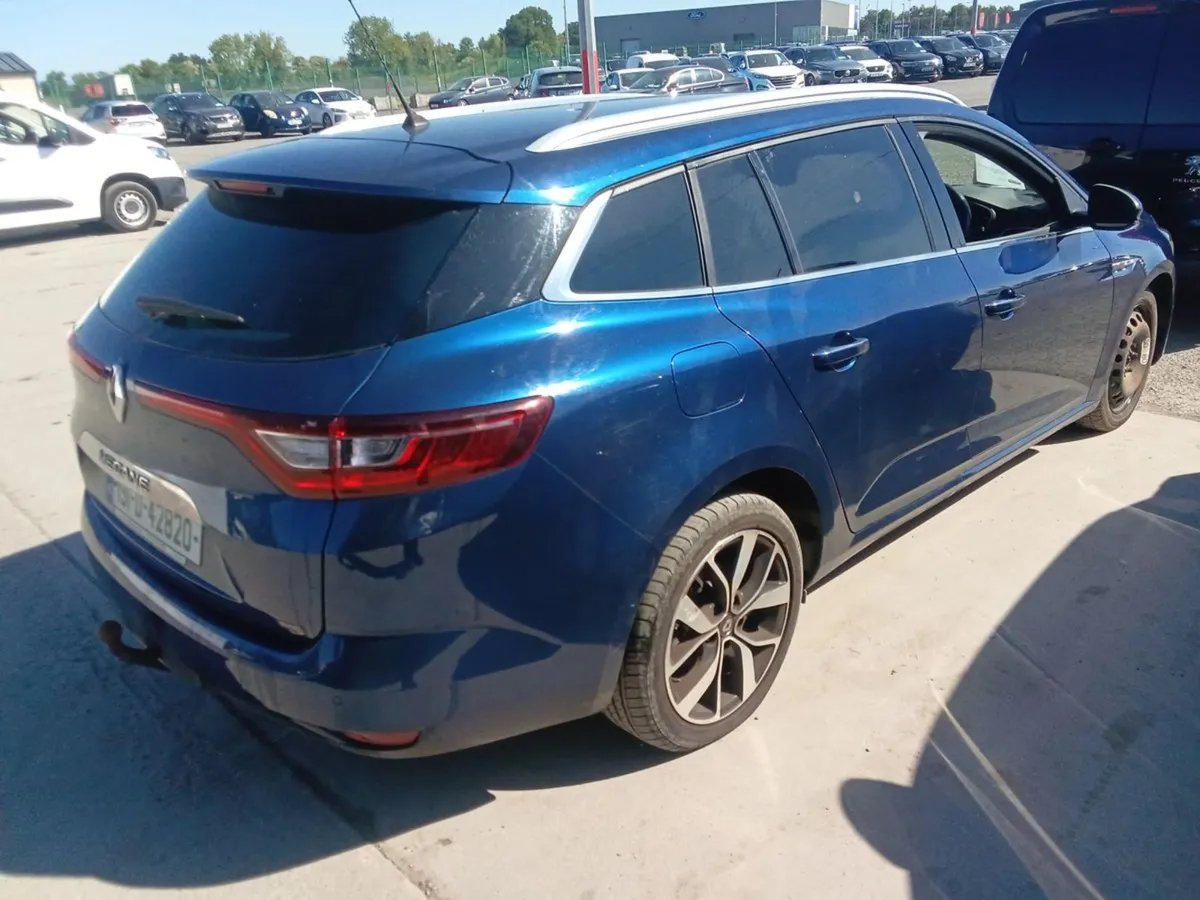 Renault Megane Sport Tourer Iconic BLU 1461 - Image 4