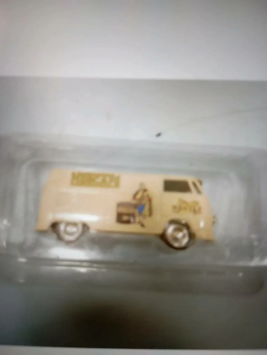 LlEDO  DIE-CAST  DAYS GONE  NESCAFE VW   VAN - Image 2