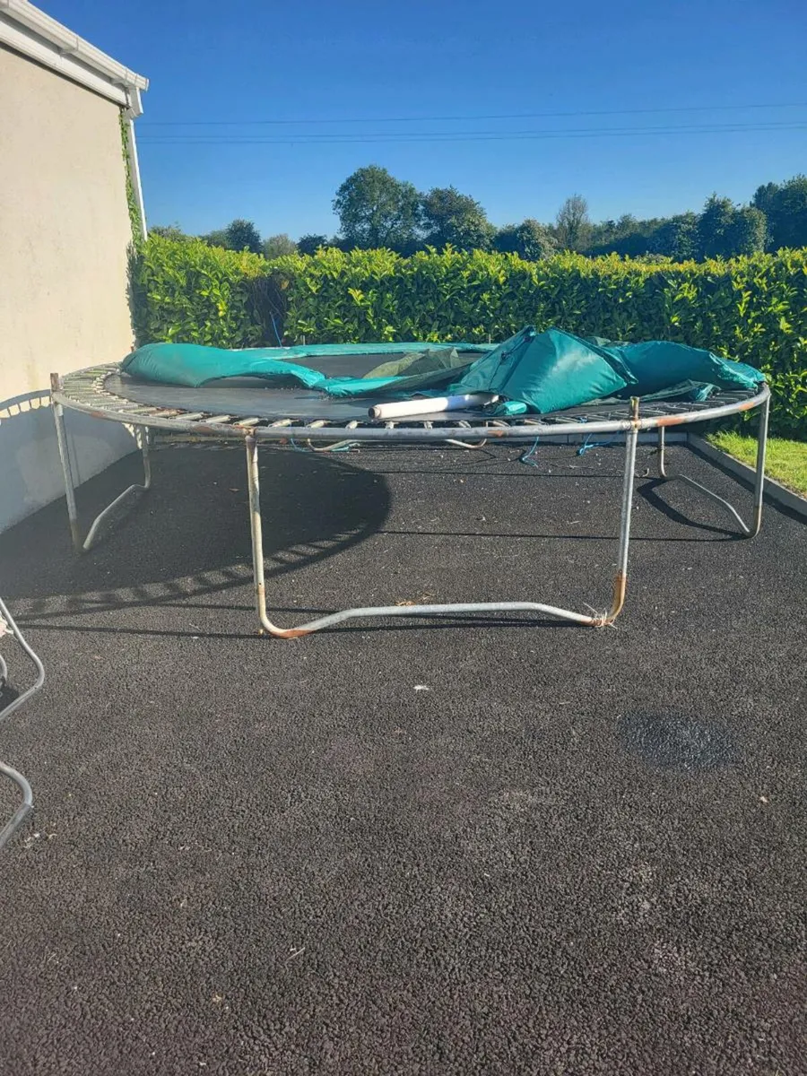 Trampoline