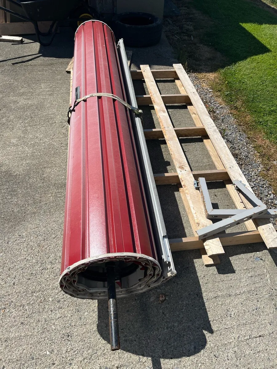 Garage roller door - Image 1