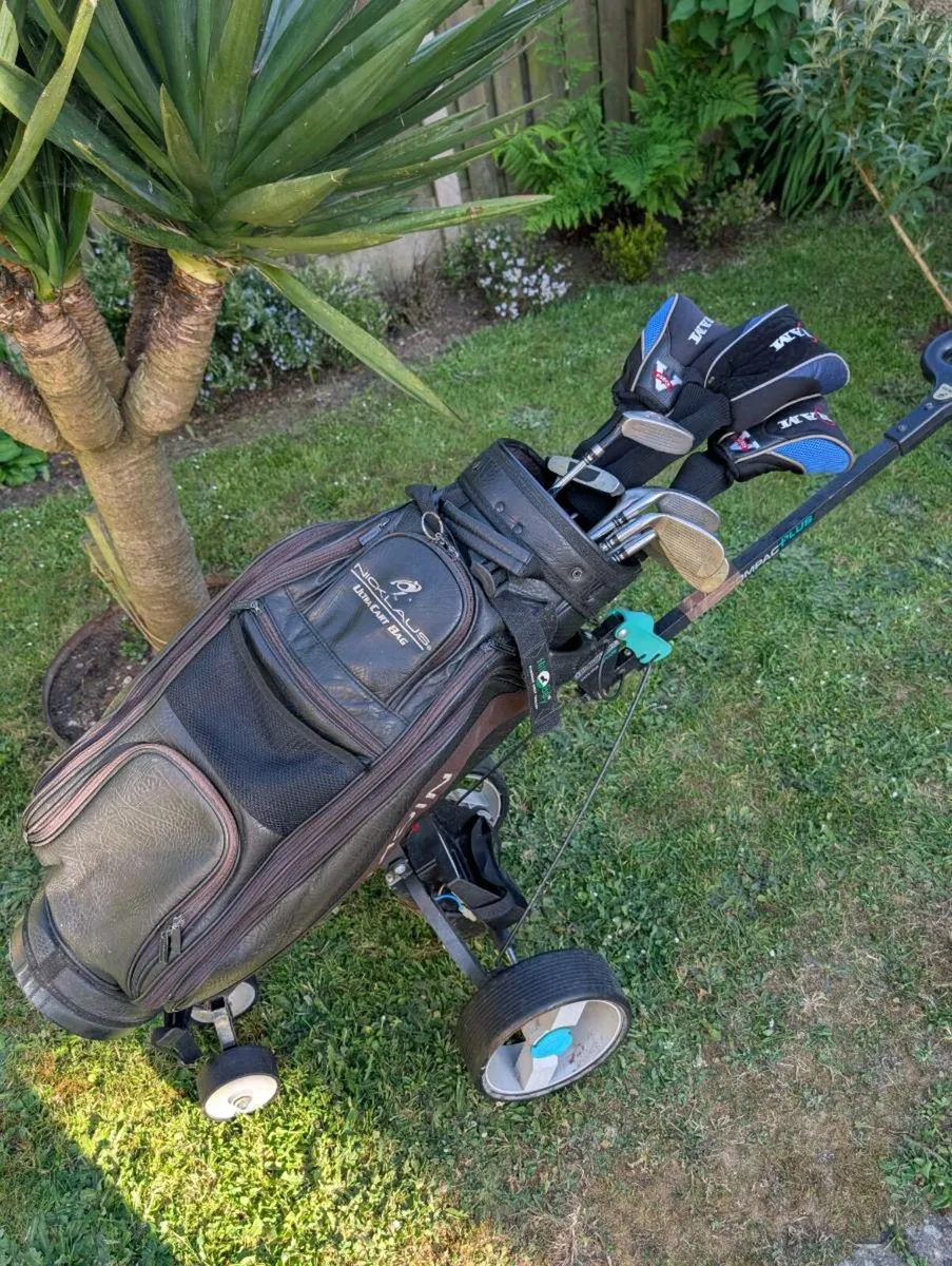 Golf clubs & bag & trolley - Image 2