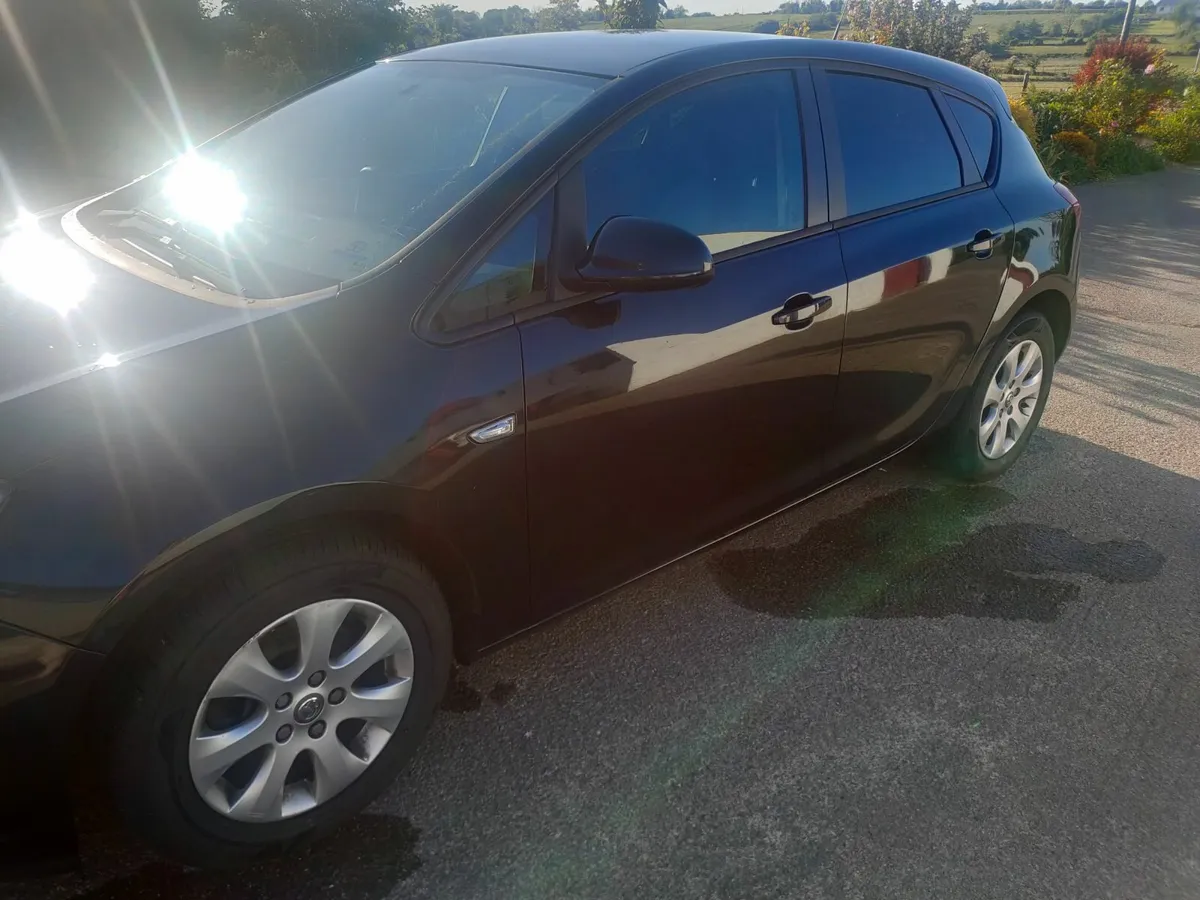 Vauxhall Astra 2016 - Image 1