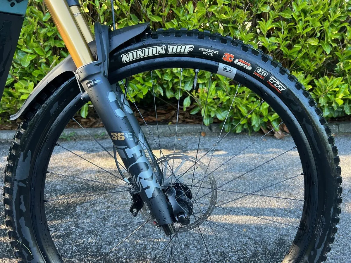 eMTB YT Decoy 29 Core 4 - Image 3