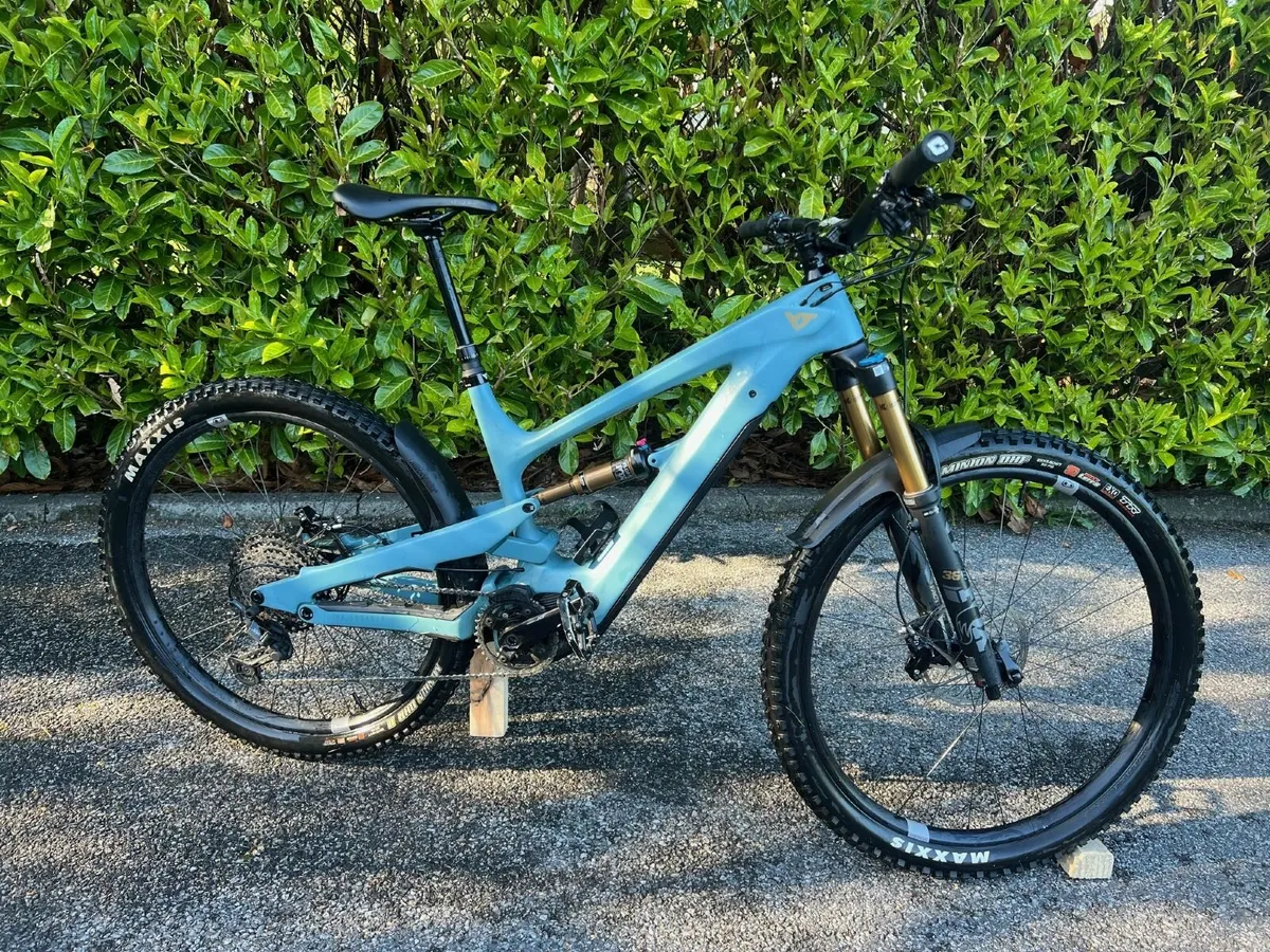 eMTB YT Decoy 29 Core 4 - Image 4