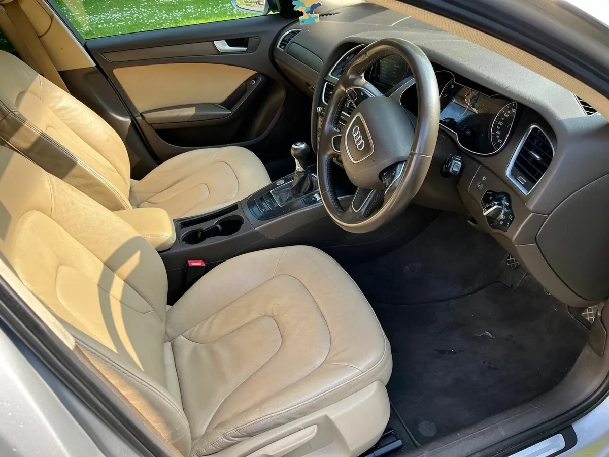 Audi A4 2014 - Image 2