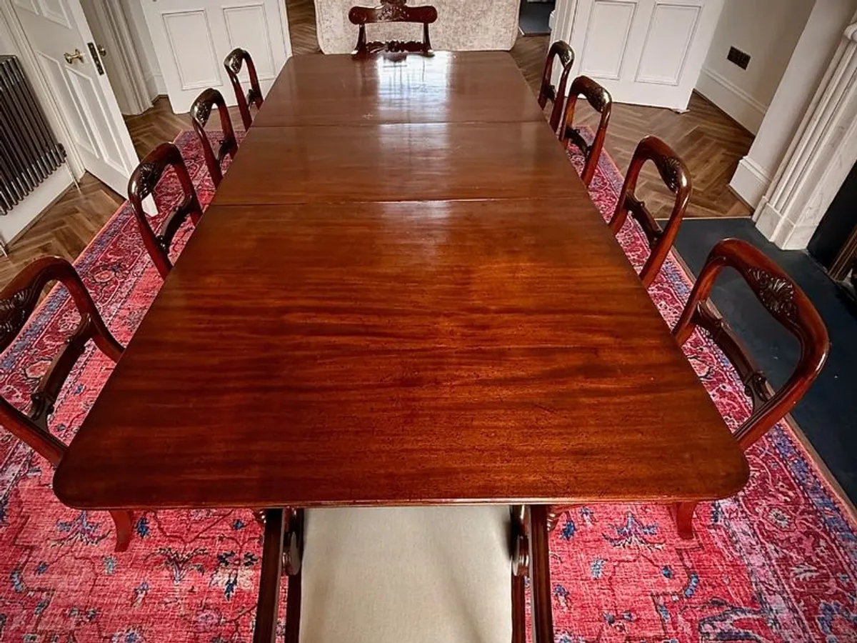 Regency dining table and William IV chairs - Image 1