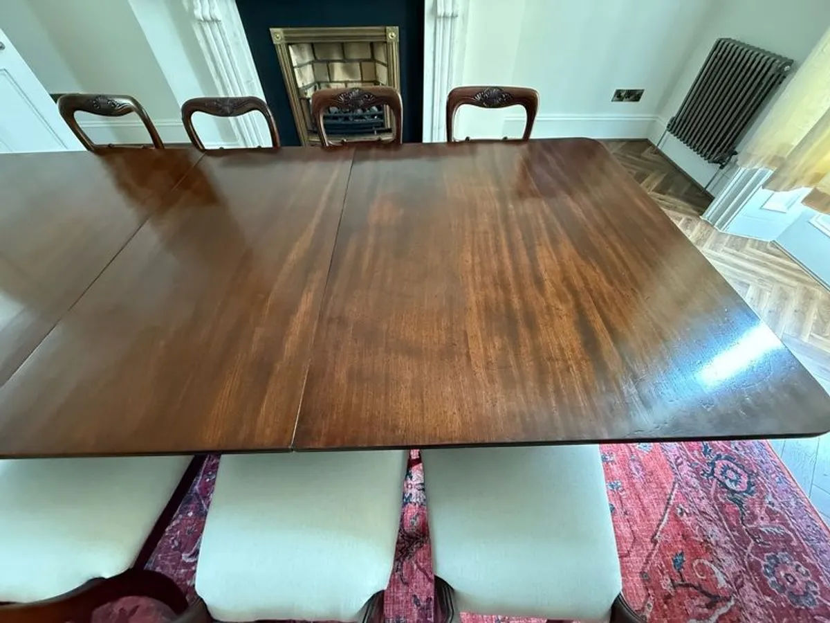 Regency dining table and William IV chairs - Image 4