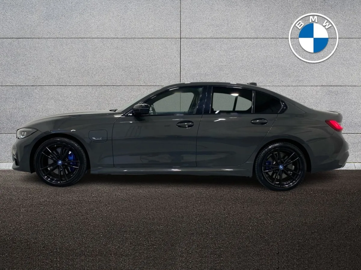 BMW 3 Series 330e M Sport Pro Edition - Image 4