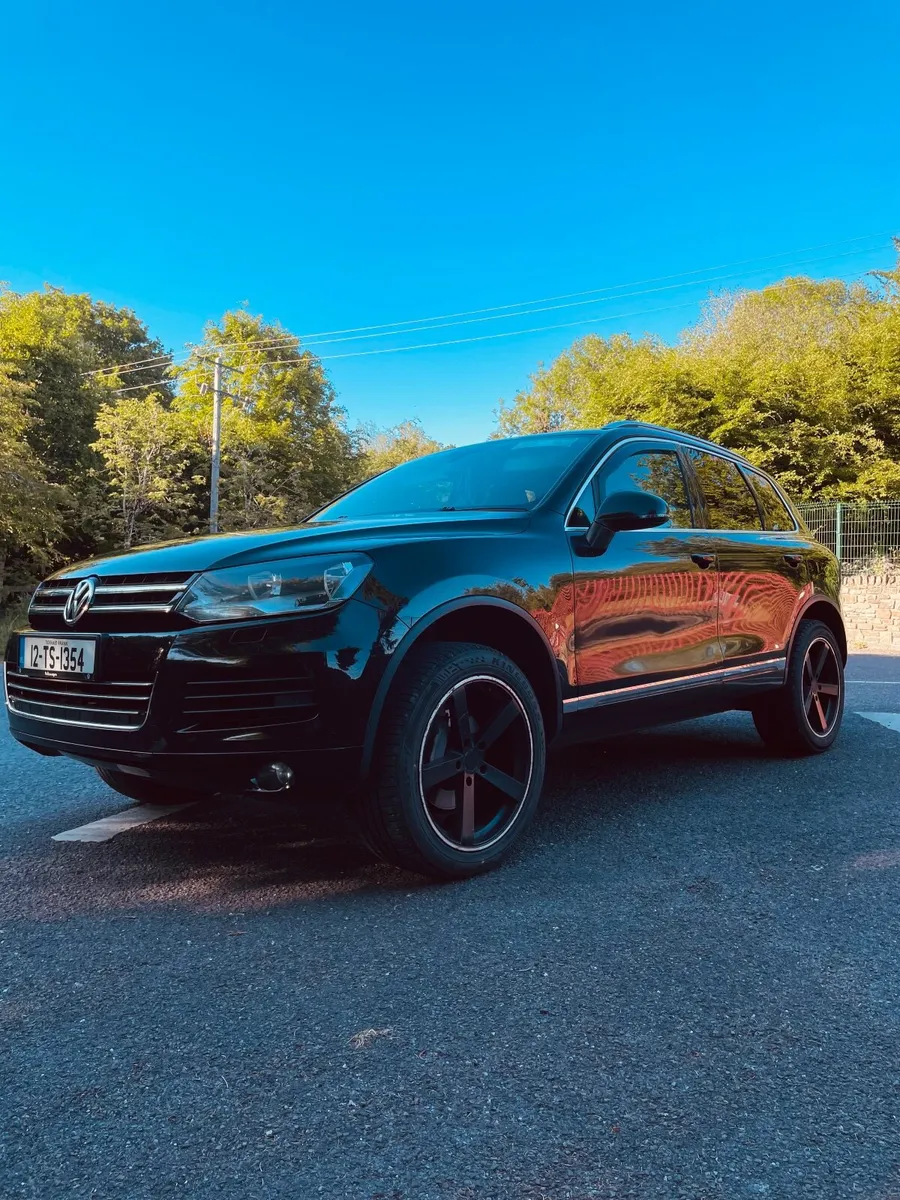 Volkswagen Touareg 2012 - Image 1