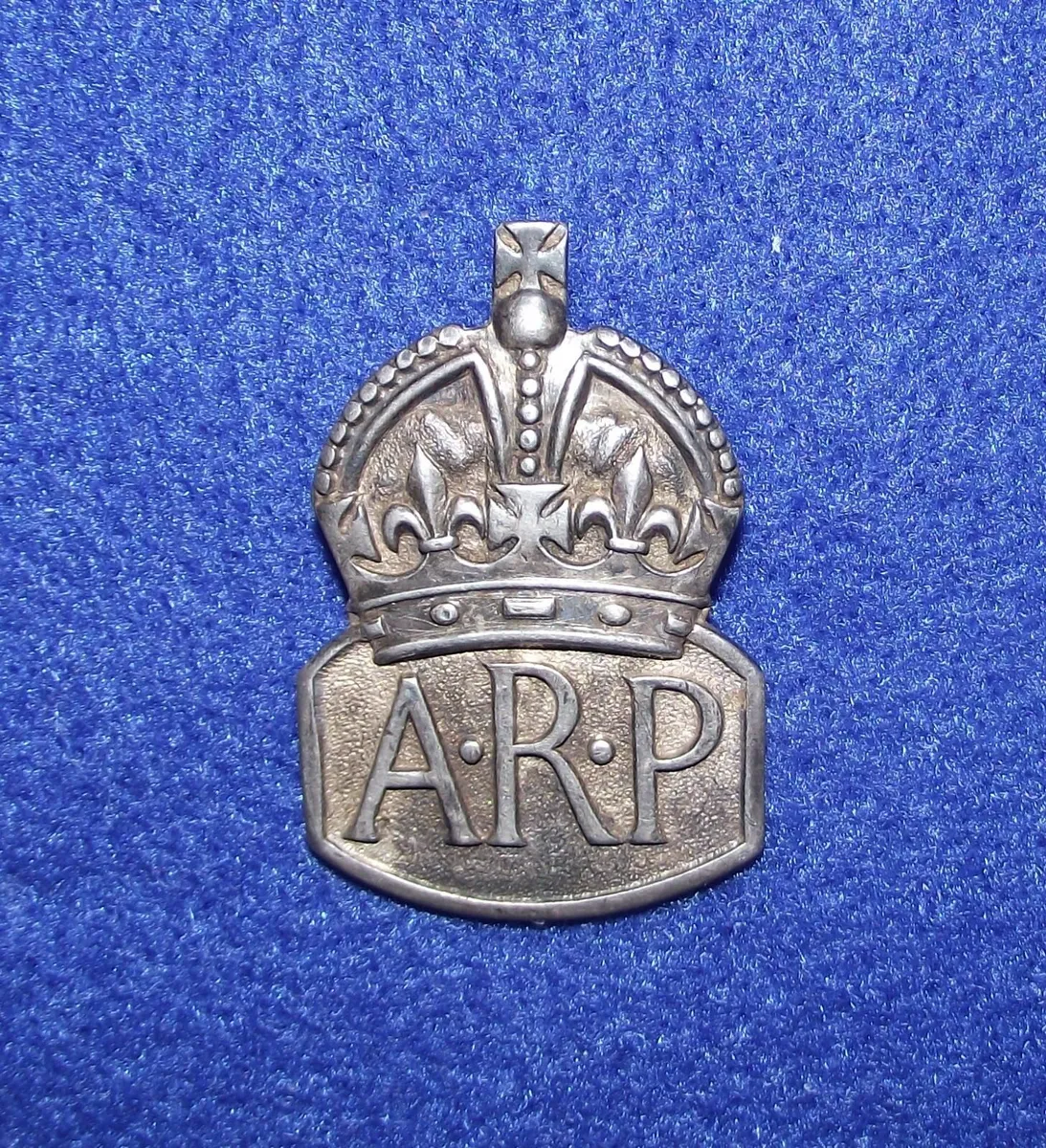 1939 Silver ARP Badge - Image 2