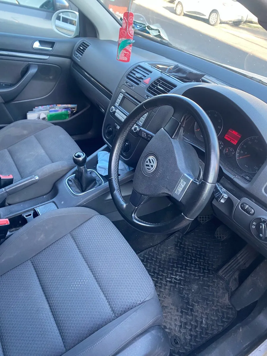 Car - Image 4