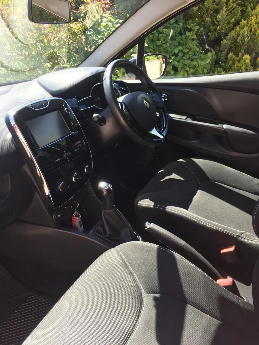 Renault Clio - Image 3