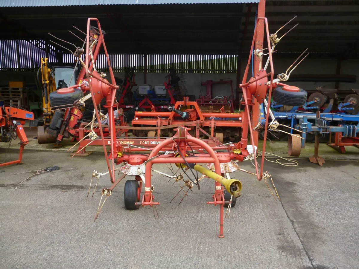 Pottinger 4 Star Tedder - Image 1