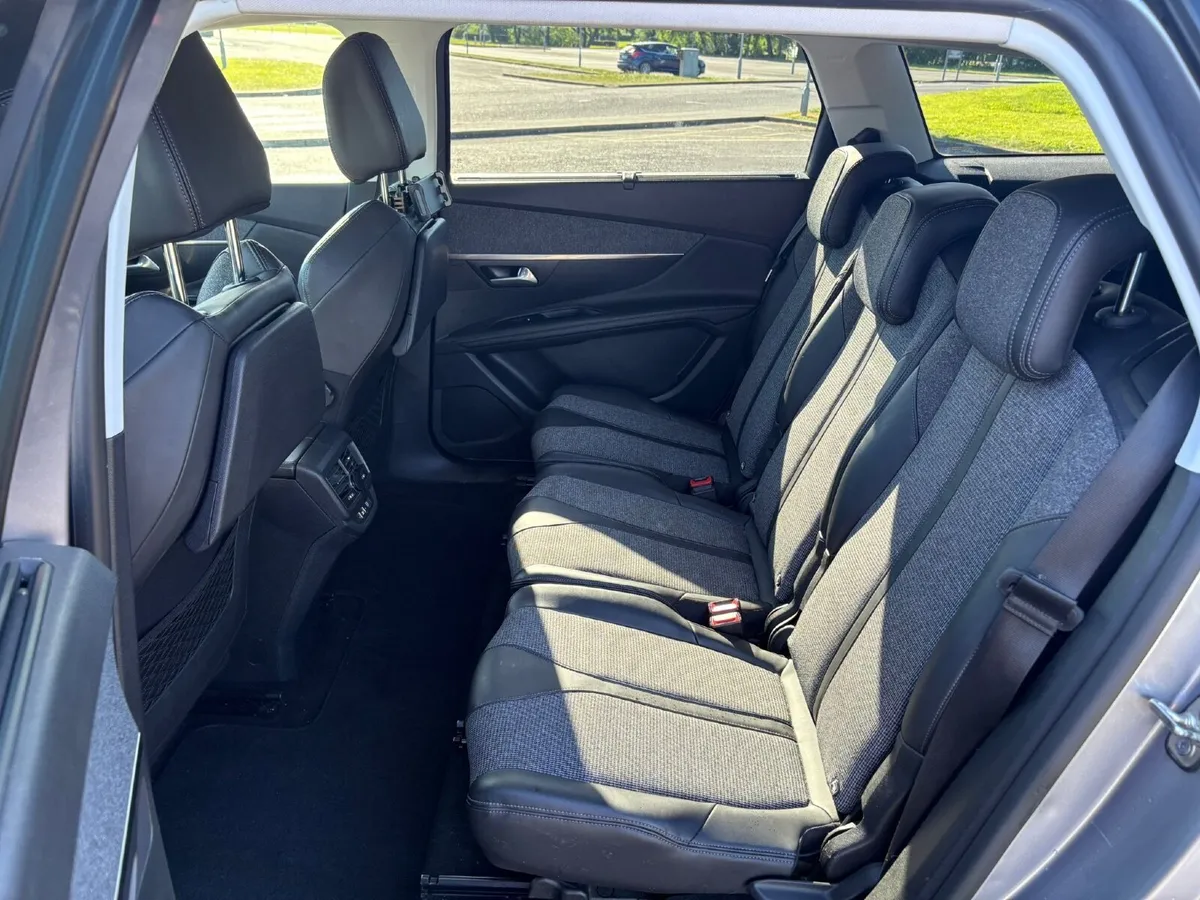 Peugeot 5008 2018 Allure Quick sale - Image 4