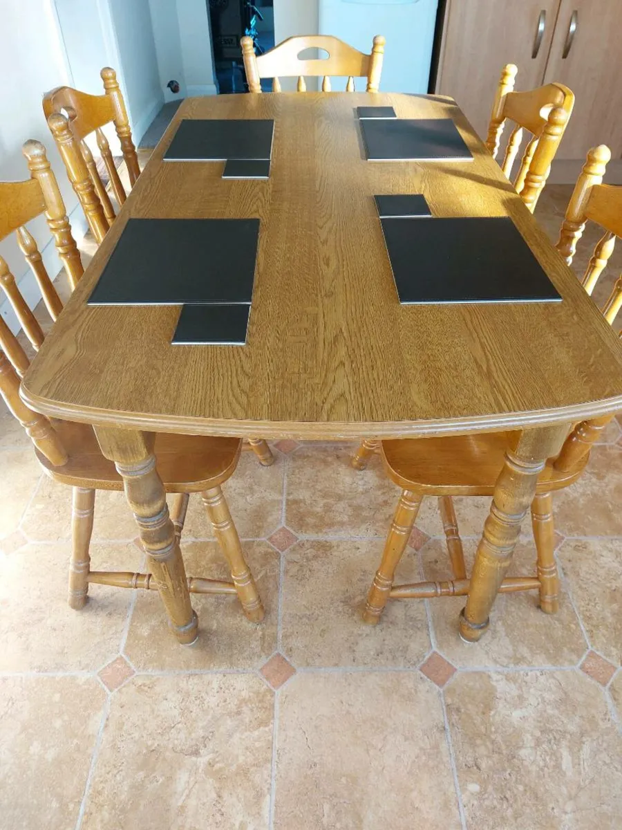 Dining Table with 5 Chairs - delivery available. - Image 2