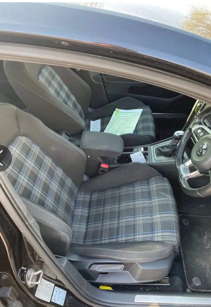 Volkswagen Golf 2017 - Image 2